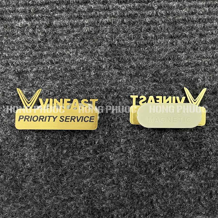 Pin cài áo chất lượng từ Hồng Phước